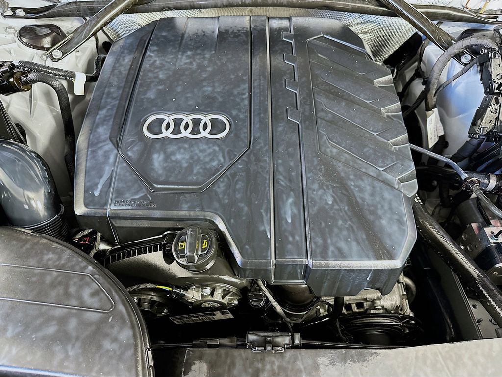 Thumbnail: 2023 Audi Q5 - 9