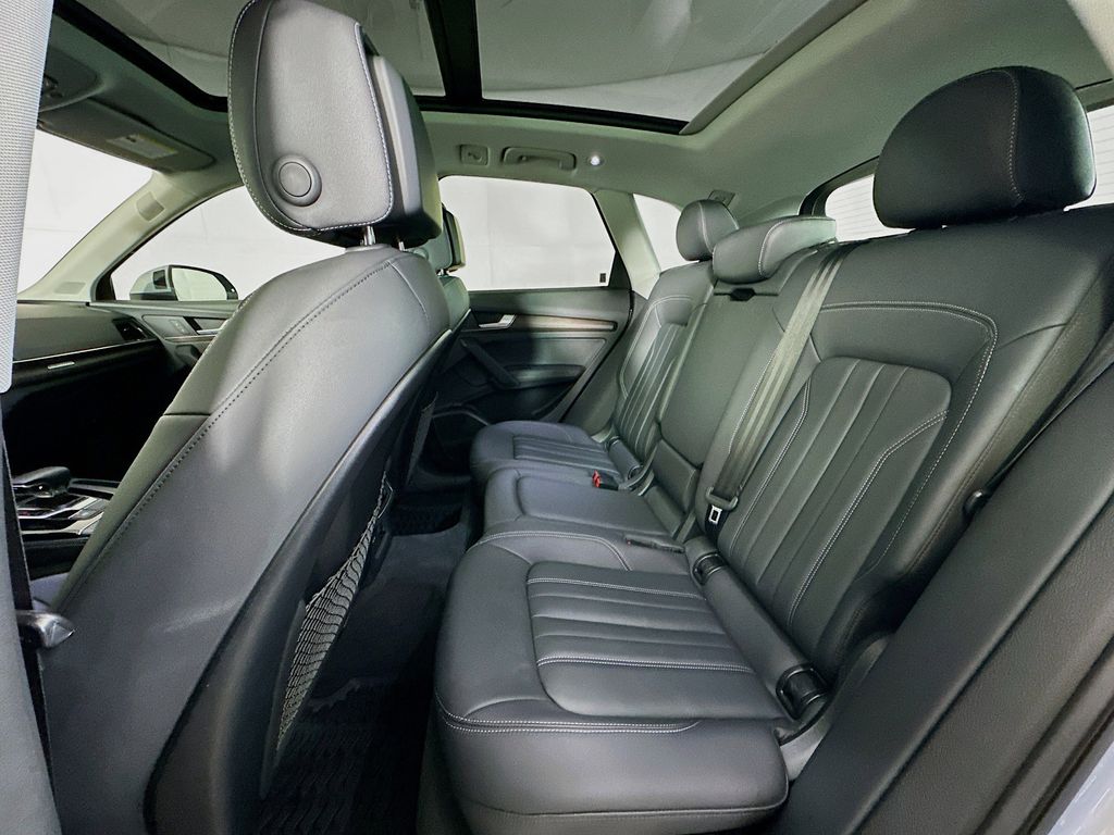 Thumbnail: 2023 Audi Q5 - 13