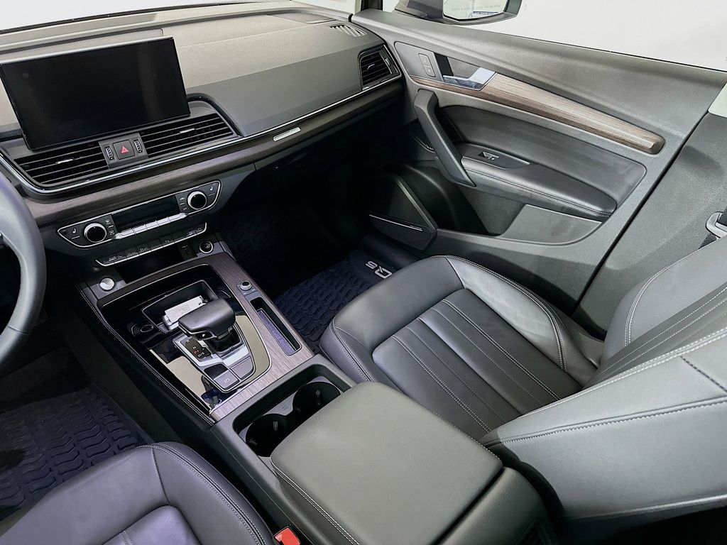 Thumbnail: 2023 Audi Q5 - 14