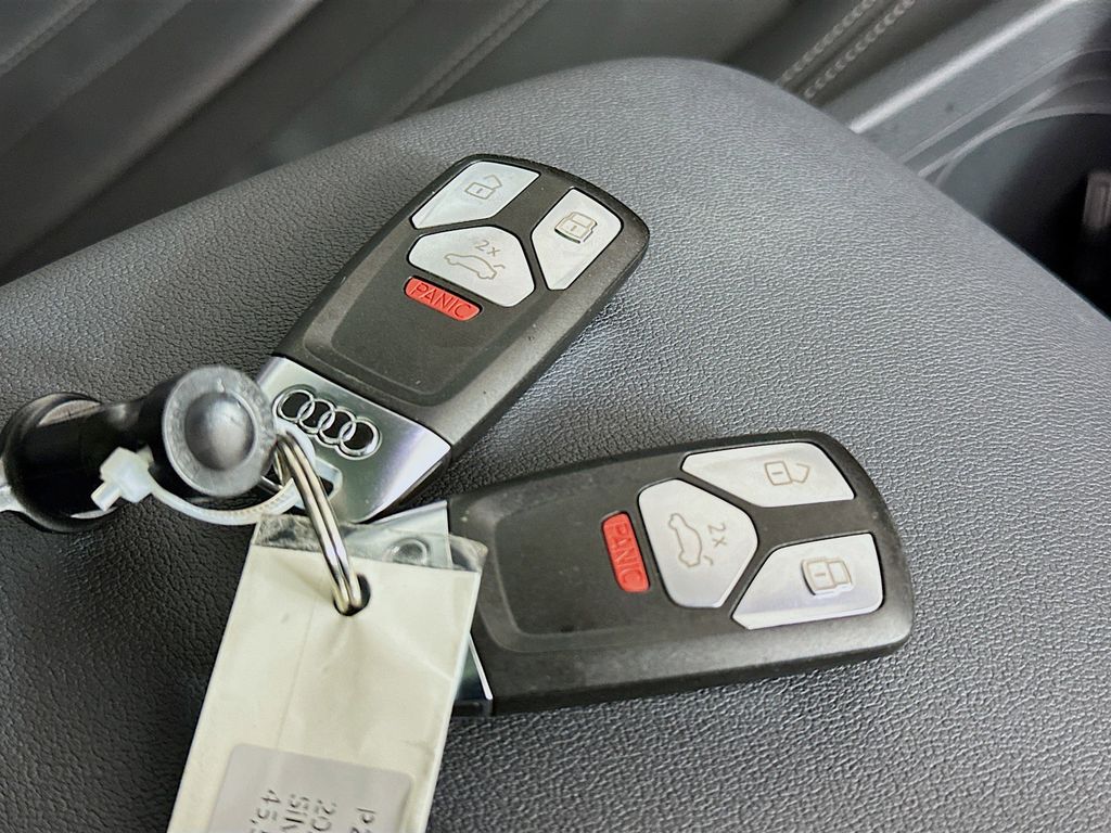 Thumbnail: 2023 Audi Q5 - 20