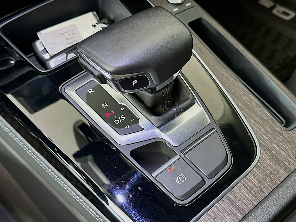 Thumbnail: 2023 Audi Q5 - 17