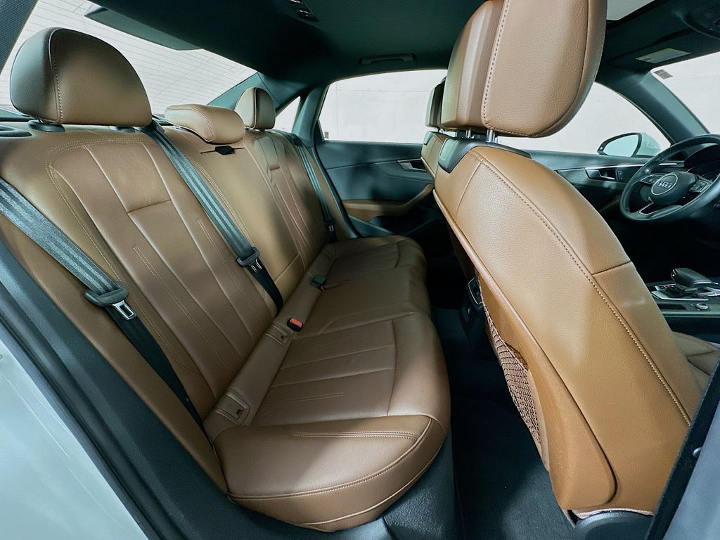 Thumbnail: 2019 Audi A4 - 32