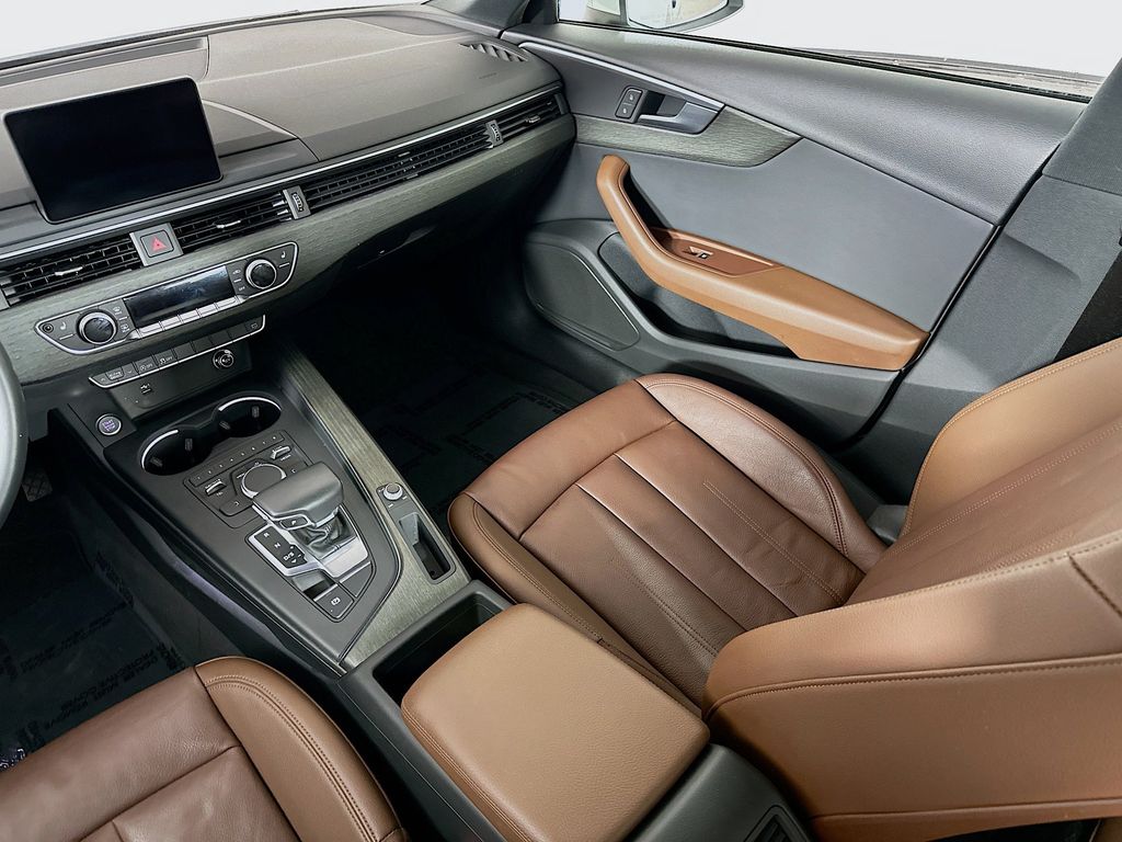Thumbnail: 2019 Audi A4 - 14