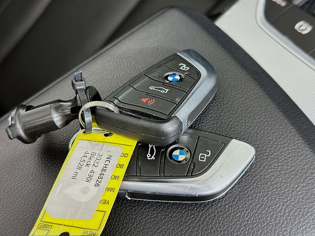 Thumbnail: 2022 BMW 4 Series - 20