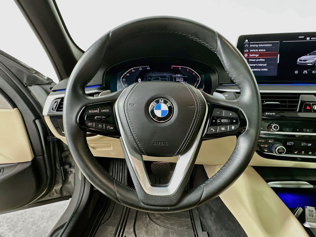 Thumbnail: 2022 BMW 5 Series - 15