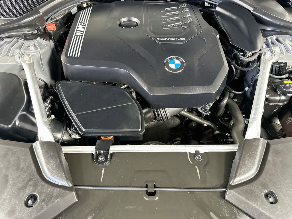 Thumbnail: 2022 BMW 5 Series - 9