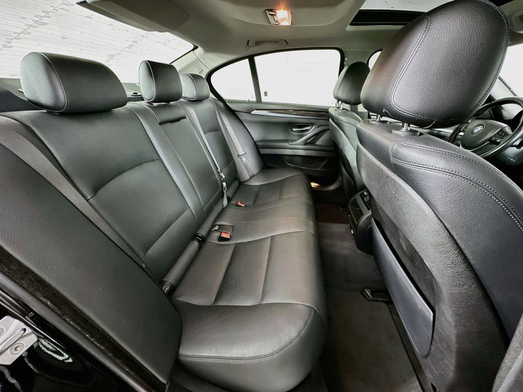 Thumbnail: 2015 BMW 5 Series - 33