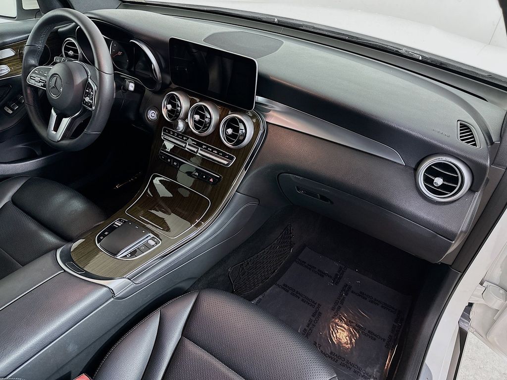 Thumbnail: 2020 Mercedes-Benz GLC - 32