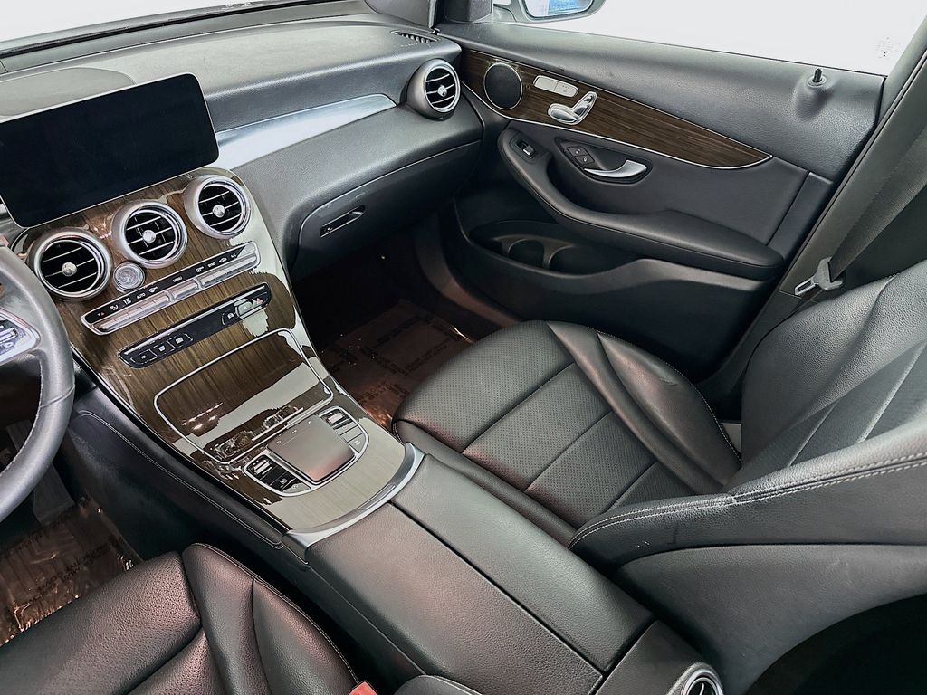 Thumbnail: 2020 Mercedes-Benz GLC - 14