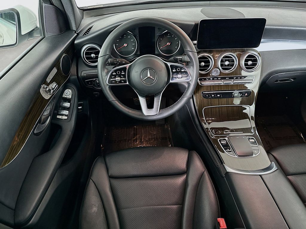 Thumbnail: 2020 Mercedes-Benz GLC - 10
