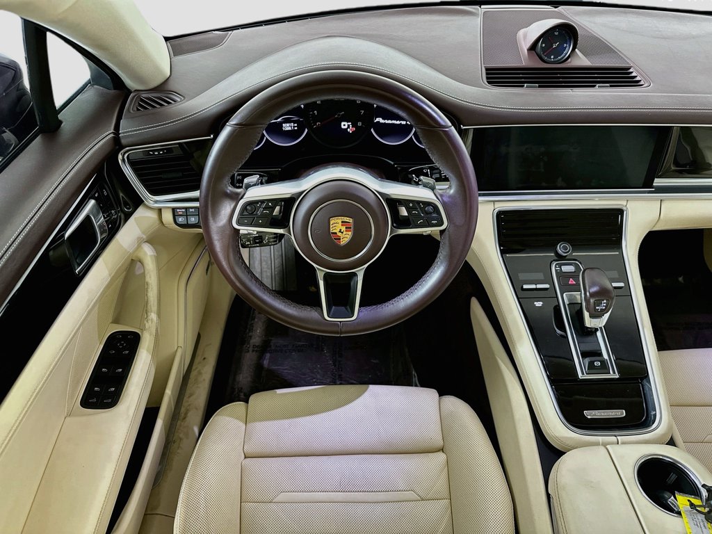 Thumbnail: 2020 Porsche Panamera - 9