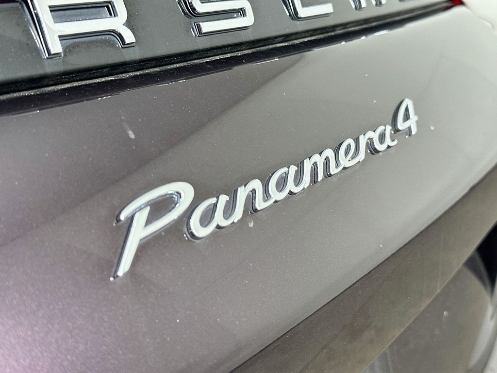 Thumbnail: 2020 Porsche Panamera - 6