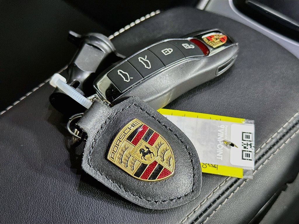 Thumbnail: 2024 Porsche 718 Cayman - 17