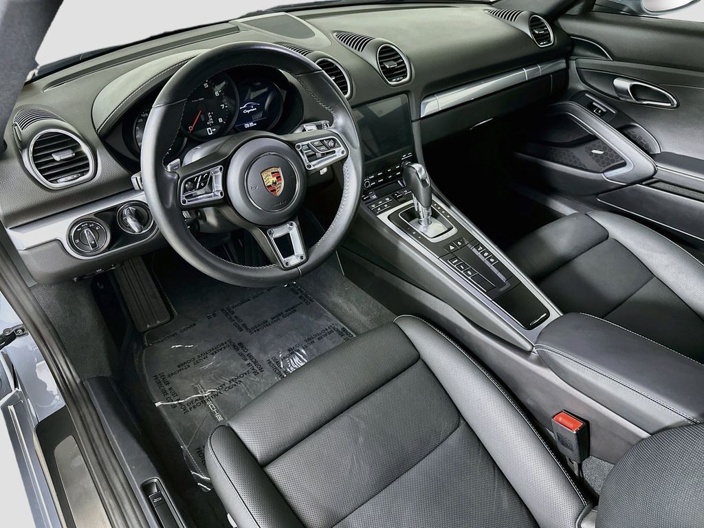 Thumbnail: 2024 Porsche 718 Cayman - 2