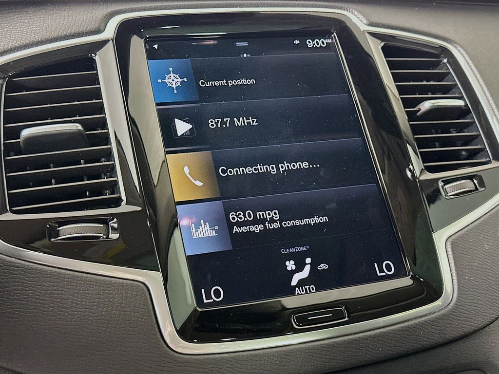 Thumbnail: 2022 Volvo XC90 - 16