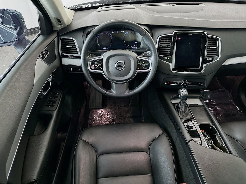 Thumbnail: 2022 Volvo XC90 - 2