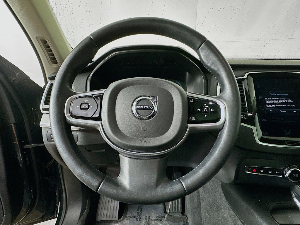 Thumbnail: 2022 Volvo XC90 - 14
