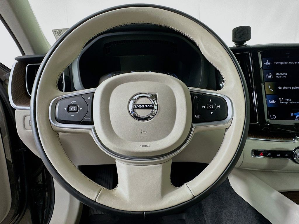 Thumbnail: 2021 Volvo XC60 - 15
