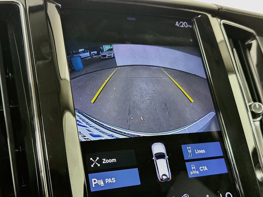 Thumbnail: 2021 Volvo XC60 - 27