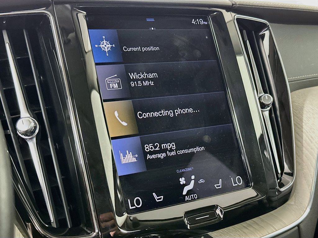 Thumbnail: 2021 Volvo XC60 - 16