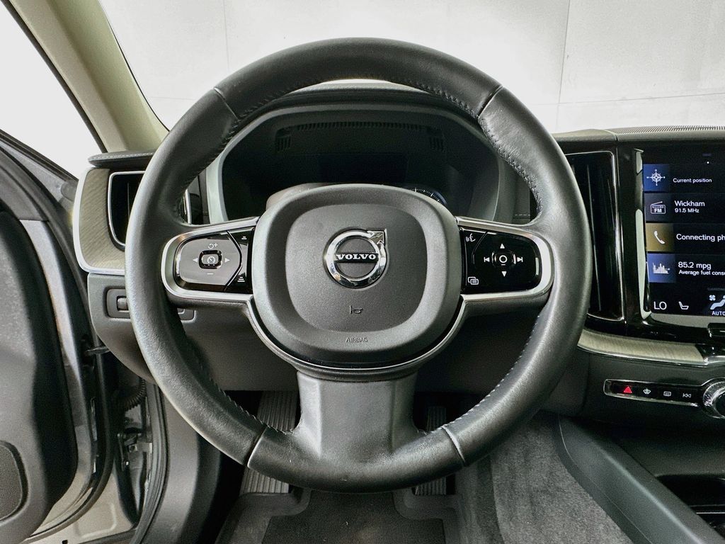 Thumbnail: 2021 Volvo XC60 - 15