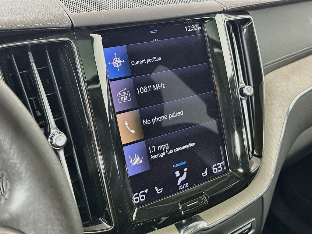 Thumbnail: 2021 Volvo XC60 - 15