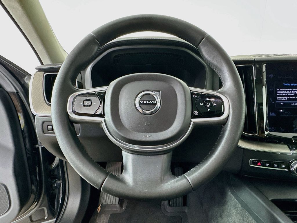 Thumbnail: 2021 Volvo XC60 - 14