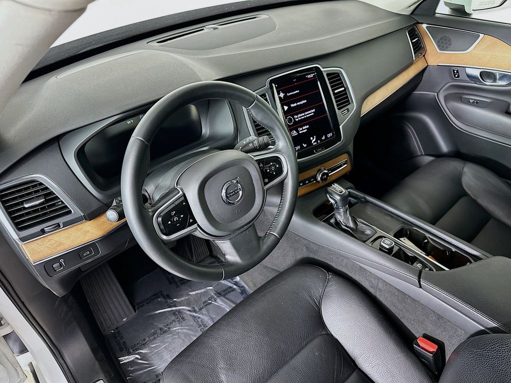 Thumbnail: 2022 Volvo XC90 - 2