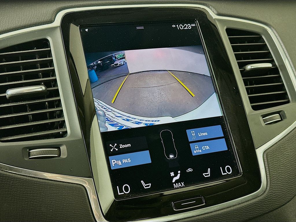 Thumbnail: 2022 Volvo XC90 - 27