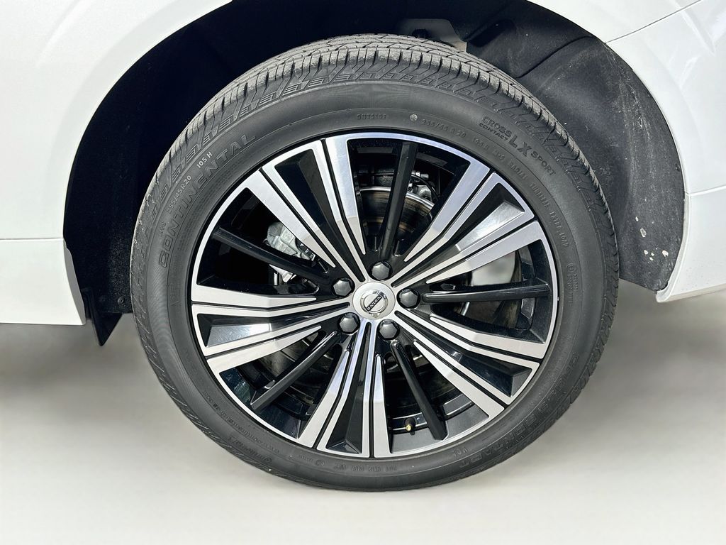 Thumbnail: 2022 Volvo XC60 - 8
