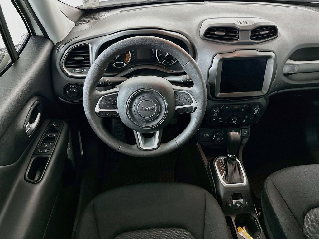 Thumbnail: 2023 Jeep Renegade - 10
