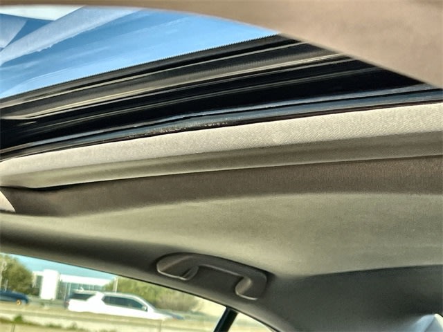 Thumbnail: 2017 Acura TLX - 32