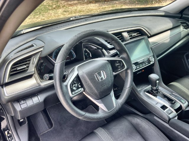 Thumbnail: 2016 Honda Civic - 10