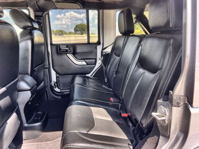 Thumbnail: 2016 Jeep Wrangler - 21