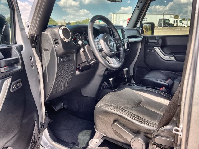 Thumbnail: 2016 Jeep Wrangler - 9