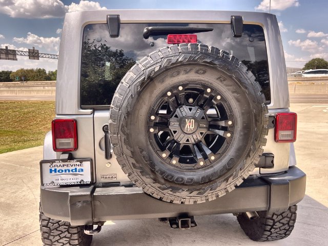 Thumbnail: 2016 Jeep Wrangler - 8