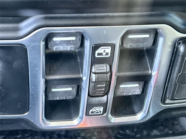 Thumbnail: 2021 Jeep Wrangler - 29