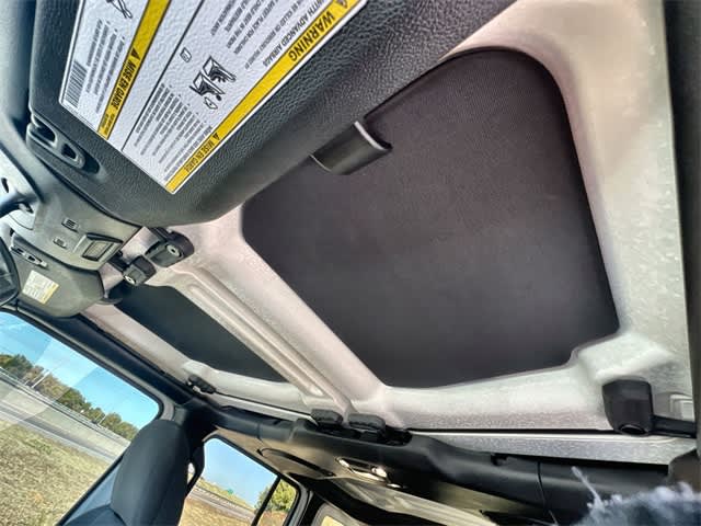 Thumbnail: 2021 Jeep Wrangler - 32