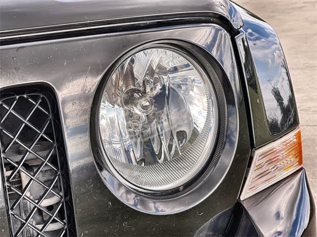 Thumbnail: 2016 Jeep Patriot - 24