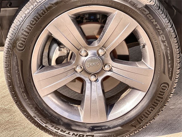 Thumbnail: 2016 Jeep Patriot - 8