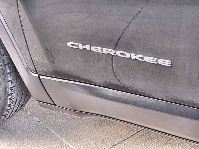 Thumbnail: 2018 Jeep Cherokee - 7