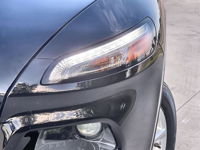 Thumbnail: 2018 Jeep Cherokee - 24
