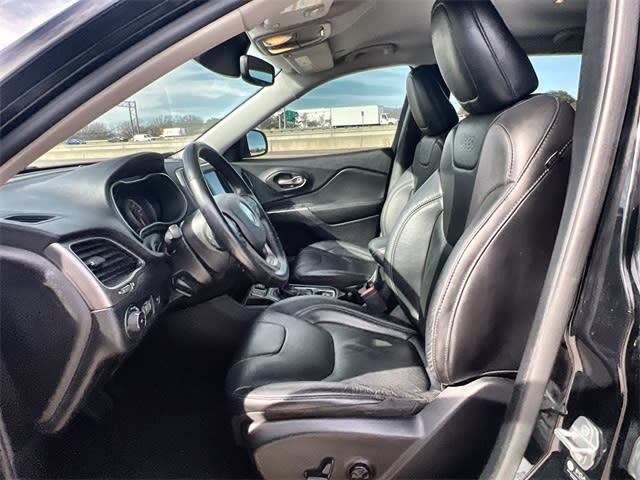 Thumbnail: 2021 Jeep Cherokee - 12