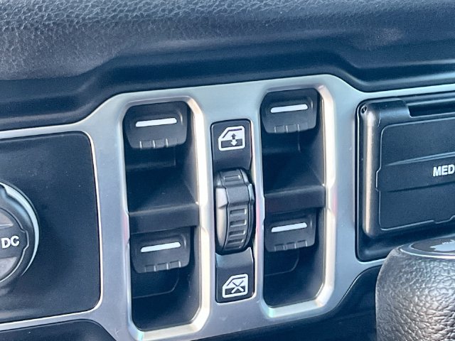 Thumbnail: 2024 Jeep Wrangler - 33