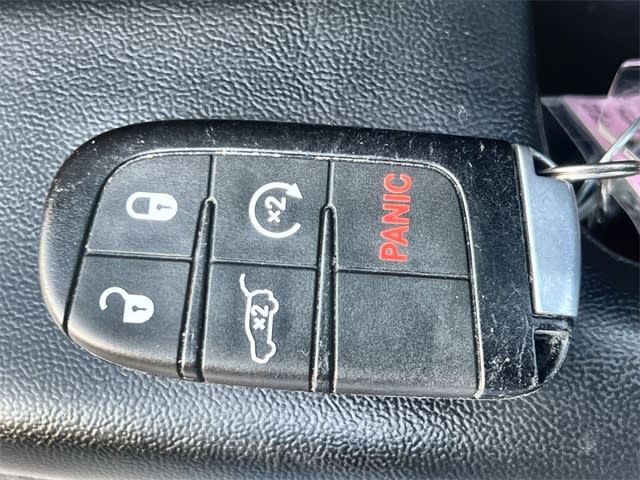 Thumbnail: 2019 Jeep Grand Cherokee - 23