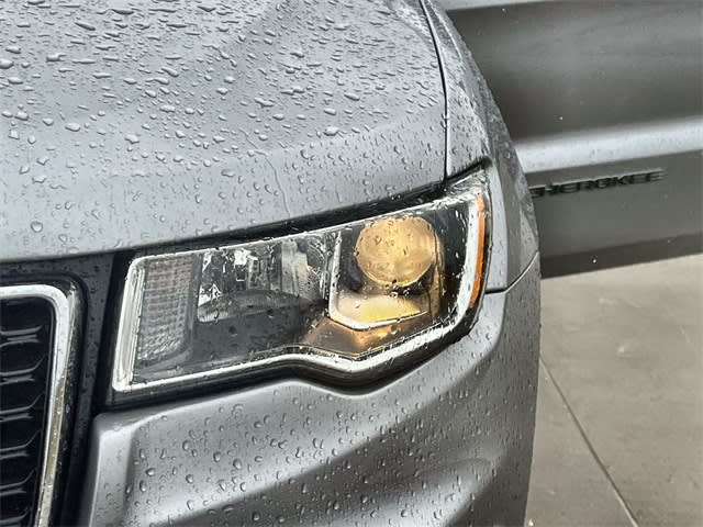 Thumbnail: 2021 Jeep Grand Cherokee - 24