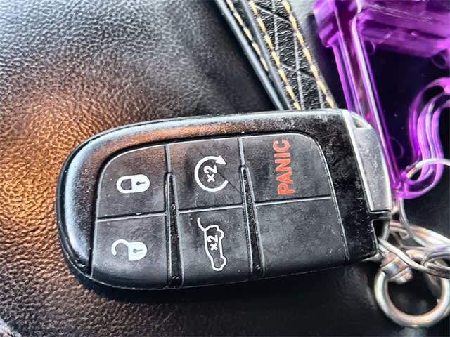 Thumbnail: 2019 Jeep Grand Cherokee - 18