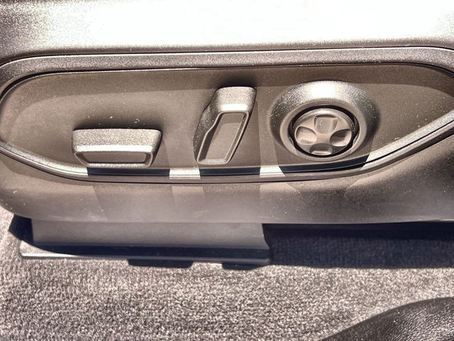 Thumbnail: 2024 Jeep Grand Cherokee L - 31
