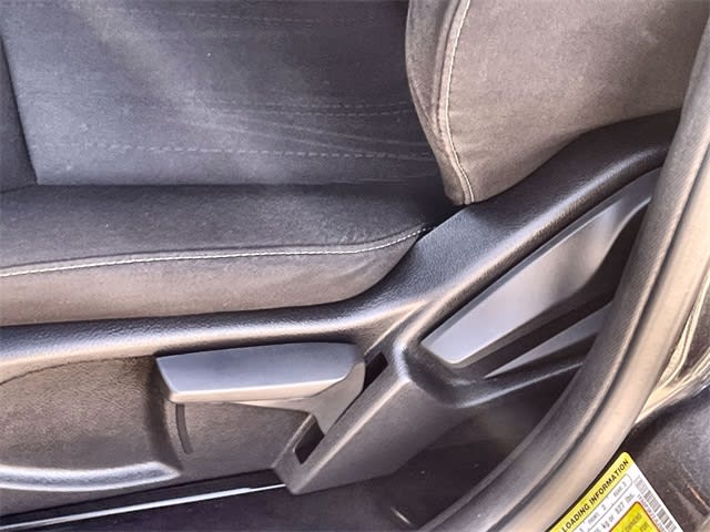 Thumbnail: 2018 Ford Focus - 30