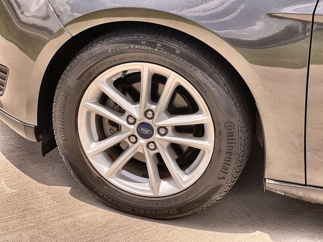 Thumbnail: 2017 Ford Focus - 8